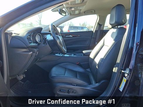 Used 2018 Buick Regal Essence w/ Driver Confidence Package #1 image 16