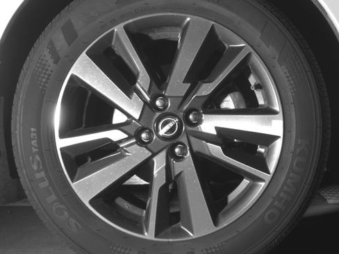 Used 2025 Nissan Versa SV w/ Trunk Package image 13