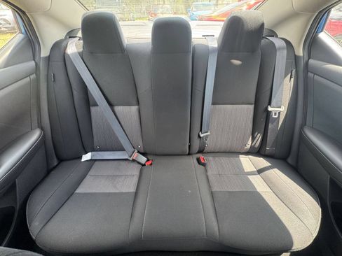 Used 2025 Nissan Sentra SV FWD image 32