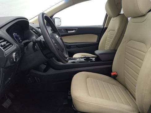 Used 2017 Ford Edge SE FWD image 18