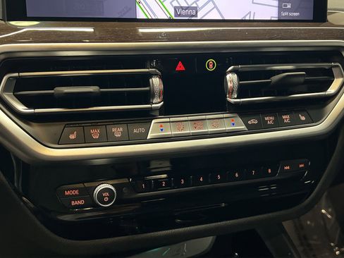 Used 2023 BMW X4 xDrive30i w/ Parking Assistance Package image 19