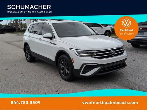 Used 2022 Volkswagen Tiguan SE w/ Panoramic Sunroof Package image 1