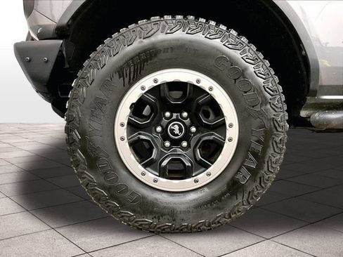 Used 2022 Ford Bronco 4-Door w/ Sasquatch Package AWD/4WD image 8