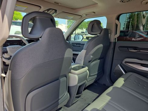 Certified 2024 Kia EV9 Wind AWD/4WD image 16