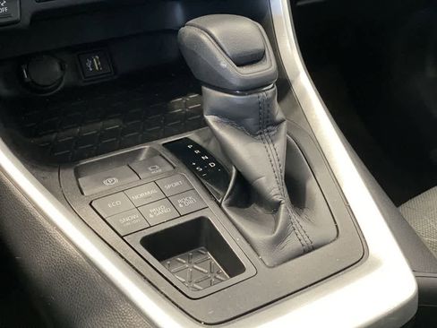 Used 2024 Toyota RAV4 XLE image 21