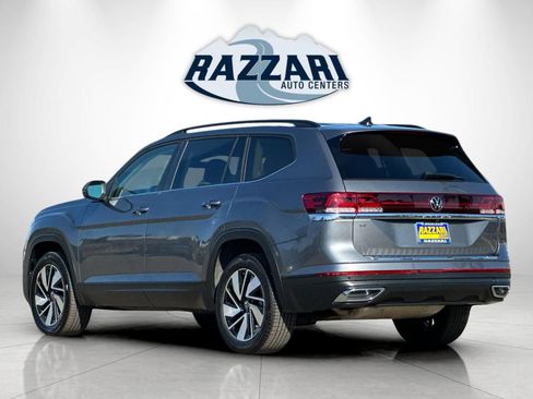 Used 2025 Volkswagen Atlas SE FWD image 5