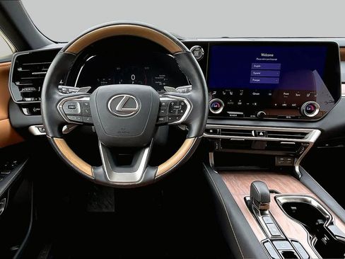 Used 2025 Lexus RX 350 Premium Plus FWD image 6