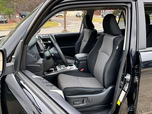 Used 2024 Toyota 4Runner SR5 image 7