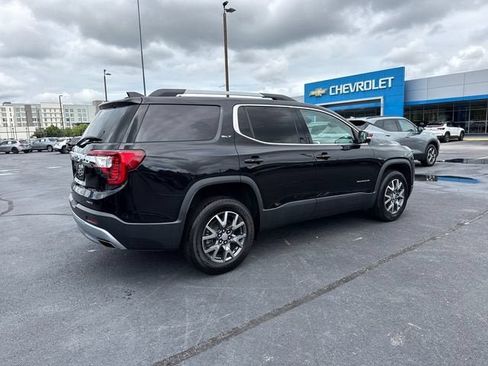 Used 2023 GMC Acadia SLT AWD/4WD image 3