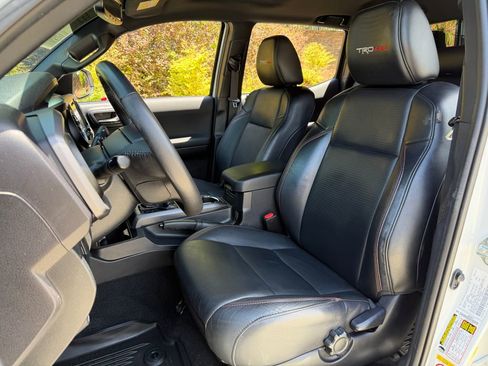 Used 2019 Toyota Tacoma TRD Pro AWD/4WD image 15