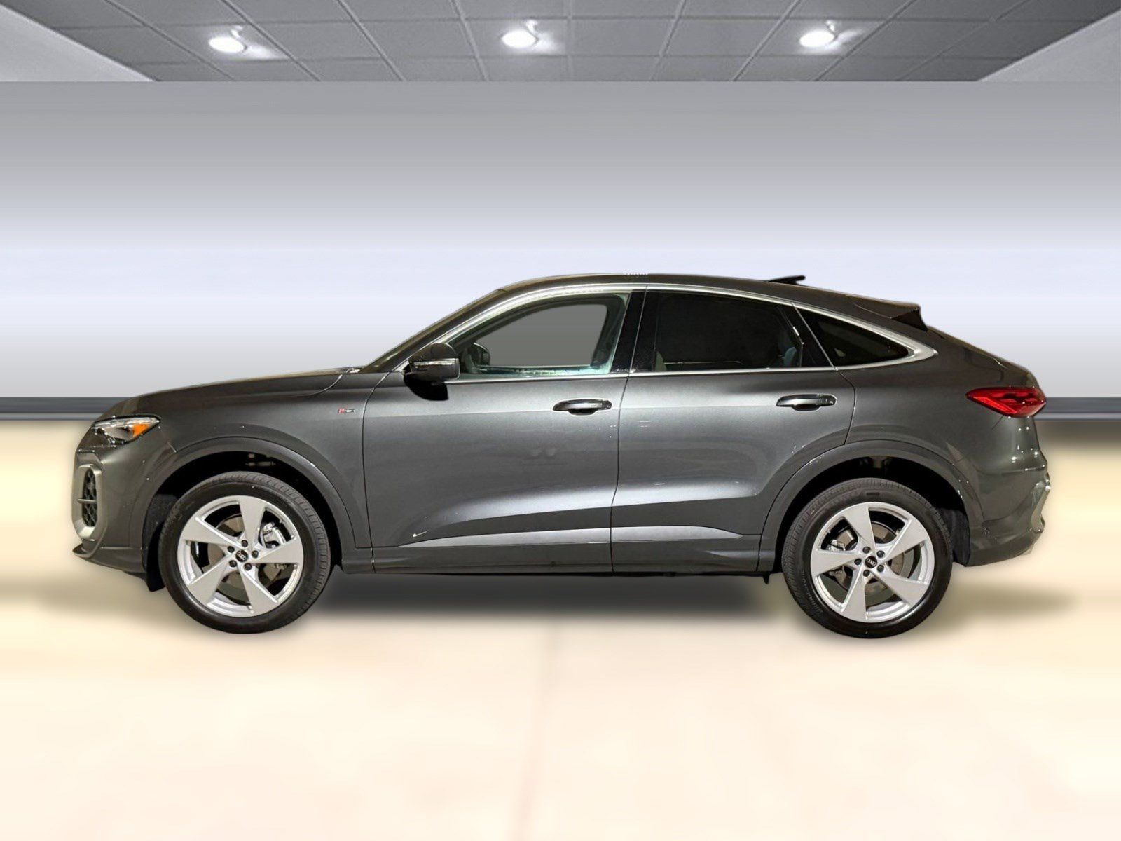 New 2026 Audi Q5 Premium Plus AWD/4WD image 2