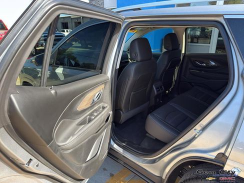 Used 2023 GMC Terrain Denali image 13