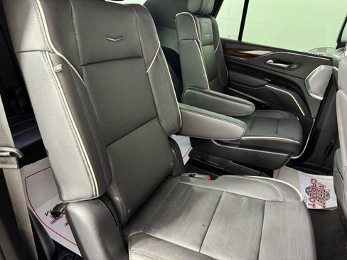 Used 2023 Cadillac Escalade Premium Luxury w/ Performance Package AWD/4WD image 38