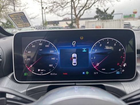 Used 2025 Mercedes-Benz C 300 4MATIC Sedan image 18