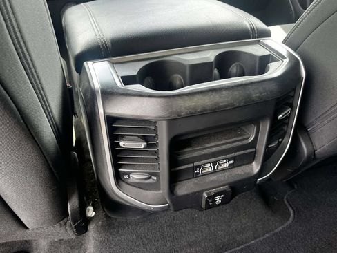 Used 2019 RAM 1500 Big Horn AWD/4WD image 14