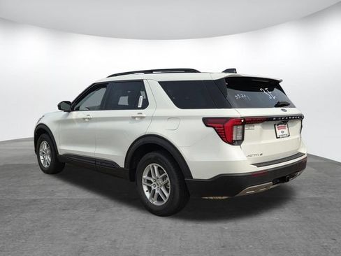New 2026 Ford Explorer Active w/ Active Comfort Package RWD image 3