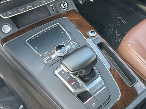 Used 2018 Audi Q5 Prestige w/ Prestige Package image 29