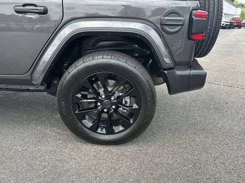 Certified 2025 Jeep Wrangler Unlimited Sahara w/ Safety Group AWD/4WD image 18
