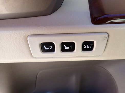 Used 2013 Lexus GX 460 Premium image 16