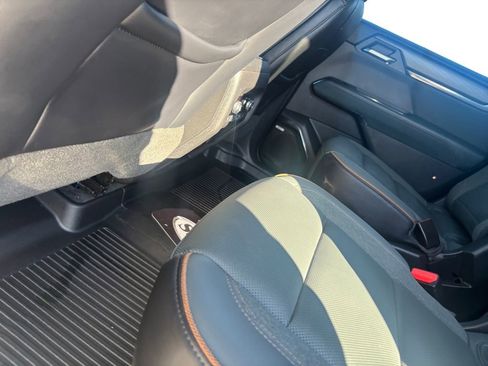 Used 2025 GMC Acadia AT4 w/ Super Cruise Package image 20