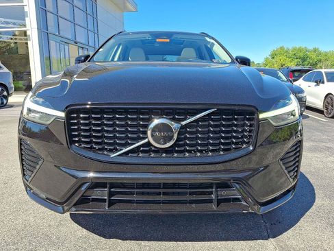 Certified 2024 Volvo XC60 B5 Plus AWD/4WD image 2