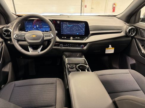 New 2026 Chevrolet Equinox LT w/ Safety and Technology Package FWD image 15