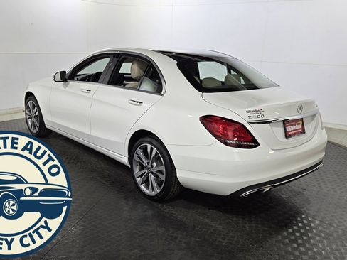 Used 2019 Mercedes-Benz C 300 4MATIC Sedan image 5