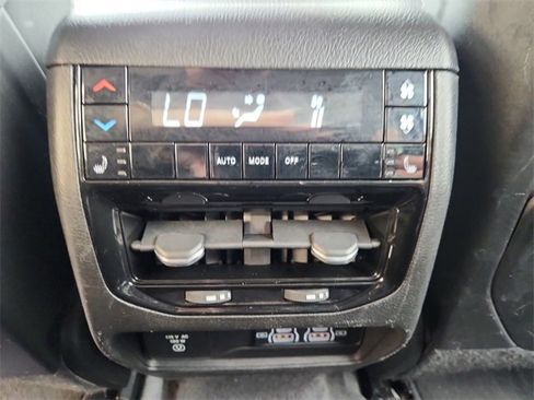 Used 2021 Jeep Grand Cherokee L Limited image 21