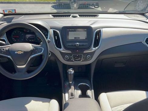 Used 2018 Chevrolet Equinox LT FWD image 27