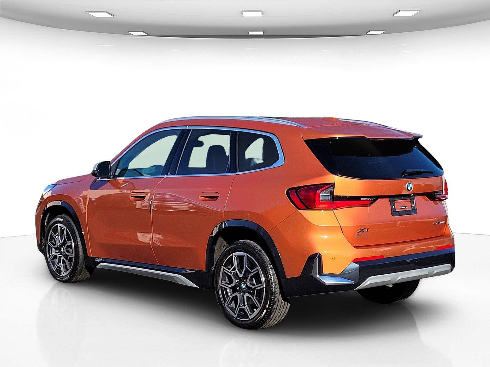 Used 2023 BMW X1 xDrive28i w/ Premium Package AWD/4WD image 8