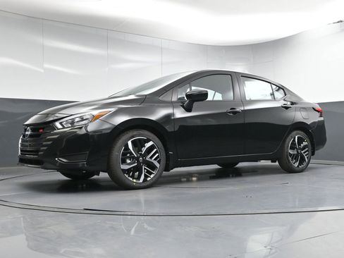 Used 2025 Nissan Versa SR w/ Trunk Package FWD image 20