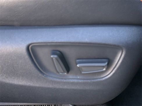 Used 2023 Toyota Sienna XSE w/ XSE Plus Package image 33