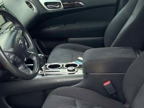 Used 2015 Nissan Pathfinder SV AWD/4WD image 2