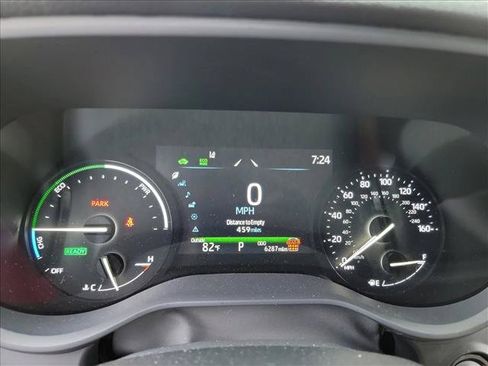 Used 2026 Toyota Sienna LE FWD image 19