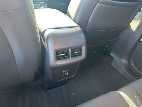 Used 2022 GMC Terrain SLE w/ Driver Convenience Package image 21