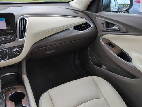 Used 2024 Chevrolet Malibu LT FWD image 16