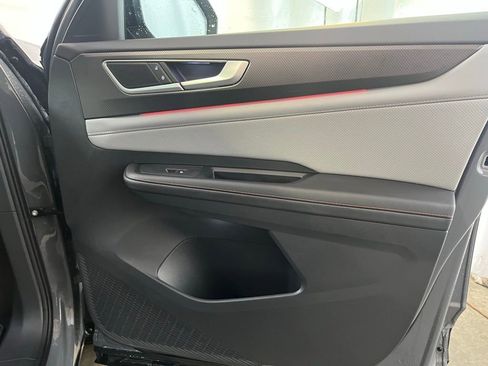 Certified 2024 Volkswagen Atlas Peak Edition SEL image 12