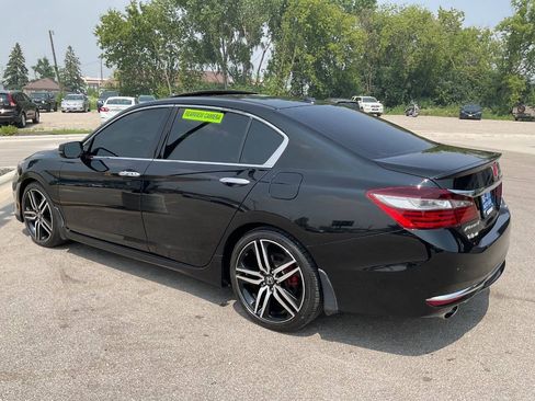 Used 2016 Honda Accord Touring image 4