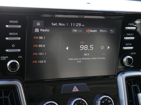 Used 2023 Kia Sorento LX image 17