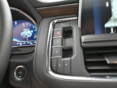 Used 2023 Chevrolet Tahoe High Country AWD/4WD image 26