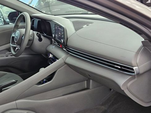 Used 2023 Hyundai Elantra SEL image 22