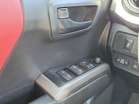 Used 2023 Toyota Tacoma SR5 w/ Technology Package AWD/4WD image 19
