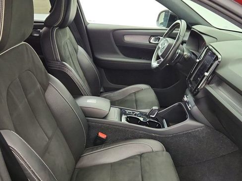 Used 2019 Volvo XC40 T5 R-Design AWD/4WD image 23