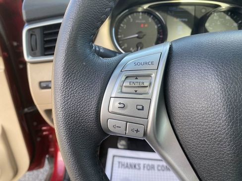 Used 2016 Nissan Rogue SL w/ SL Premium Package image 16