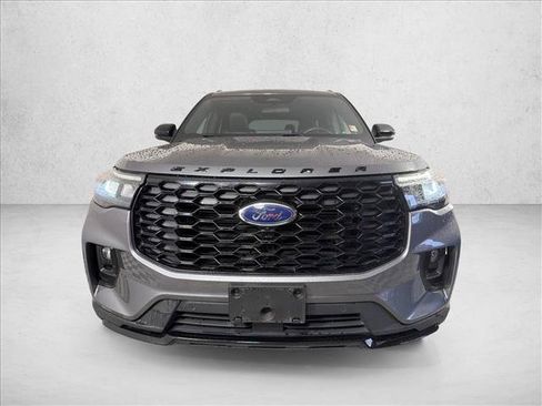 Used 2025 Ford Explorer ST-Line AWD/4WD image 8