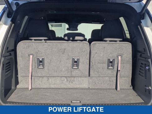 Used 2024 Chevrolet Traverse LS image 37