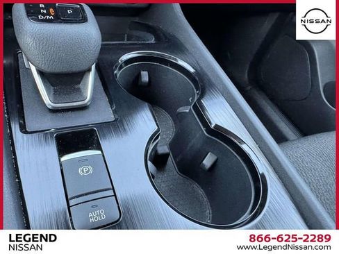 Used 2024 Nissan Rogue SV AWD/4WD image 31