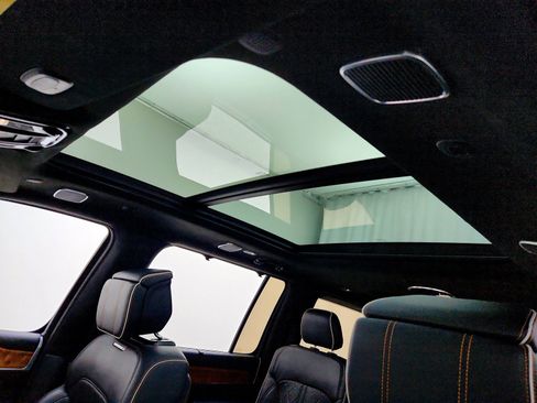 Used 2023 Jeep Grand Wagoneer Series III image 13