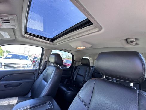 Used 2012 GMC Yukon SLT w/ SLT-2 Equipment Package AWD/4WD image 20