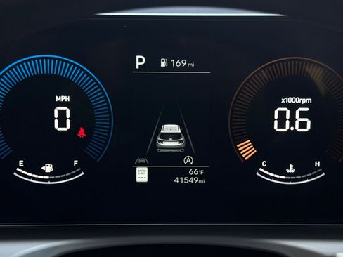 Used 2025 Hyundai Tucson SEL FWD image 24